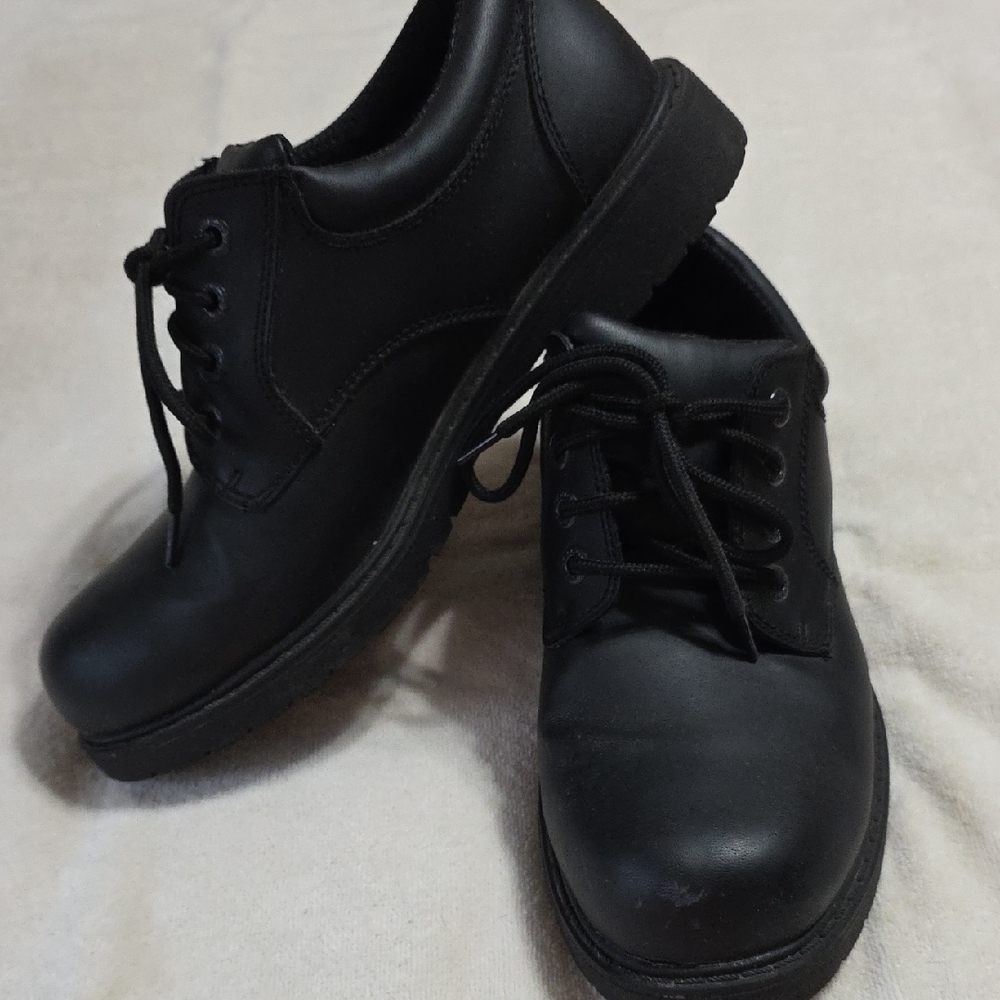 Faded Glory Black Oxfords with Slip-Resistant Soles